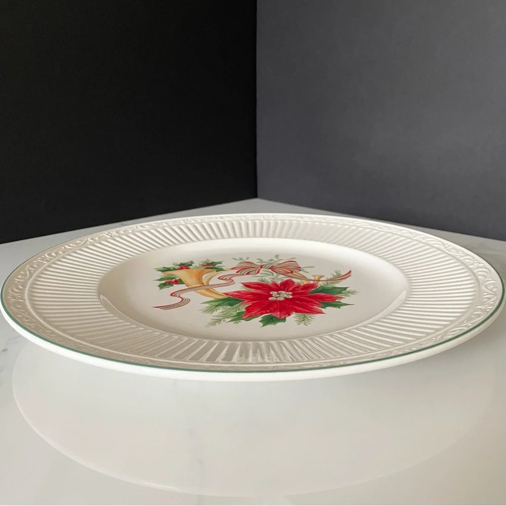 Italian Holiday Chop Plate / Platter by Mikasa